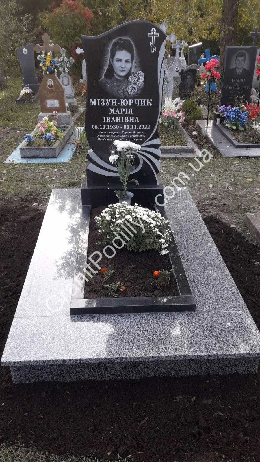 Подвійний пам'ятник з граніту - Кам'янець-Подільський | GranitPodillya